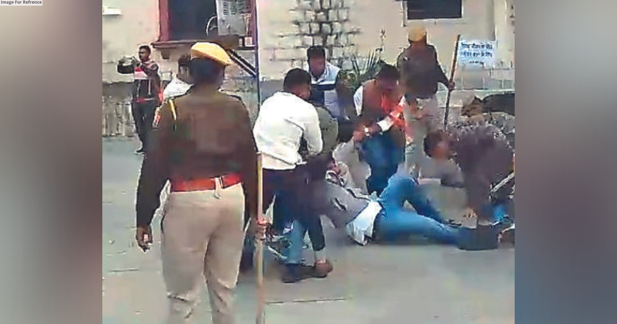 3rd day of ABVP protest at RU: Police called, workers arrested